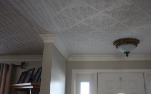 installation de moulure de plafond